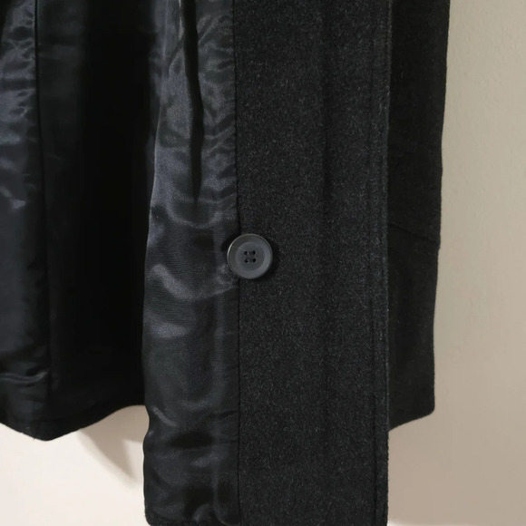 Vintage ANNE KLEIN Single Breasted Short Peacoat in Dark Charcoal, 100% Wool - Picture 9 of 14